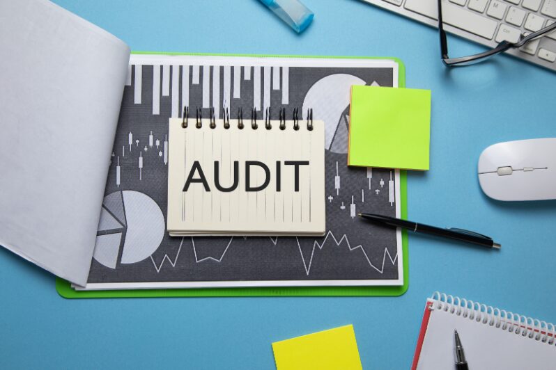 differences internal audit external audit