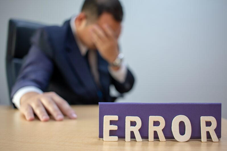 avoid damaging errors payroll of your uae business