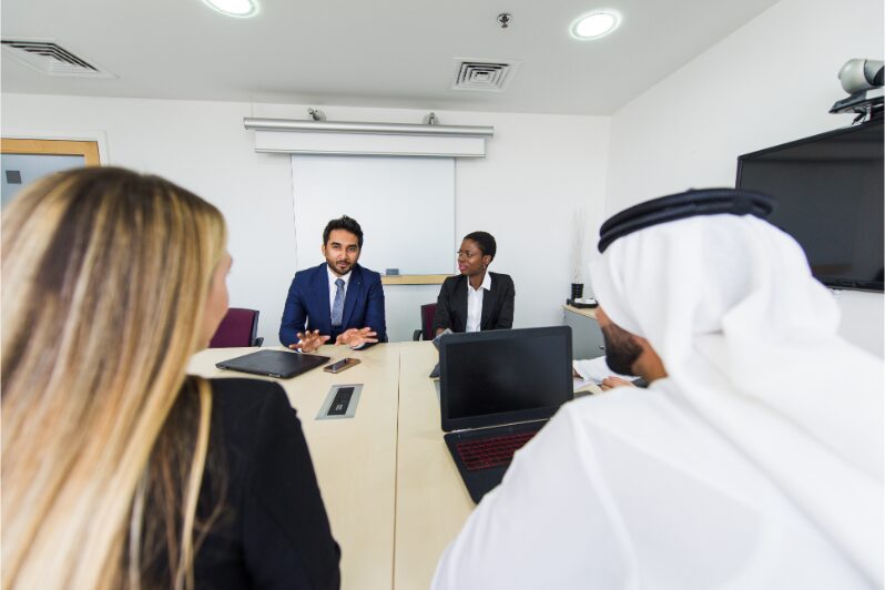 a guide to dubai international arbitration centre diac court expert