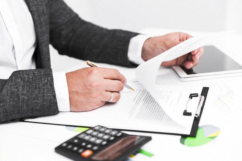 غرامات عدم التسجيل في ضريبة الشركات في الإمارات العربية المتحدة