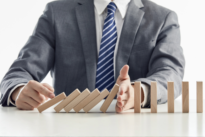 استراتيجيات وطرق مكافحة غسل الأموال في دولة الإمارات العربية المتحدة