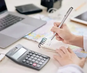 Establishing a Business and Payroll in UAE Free Zones