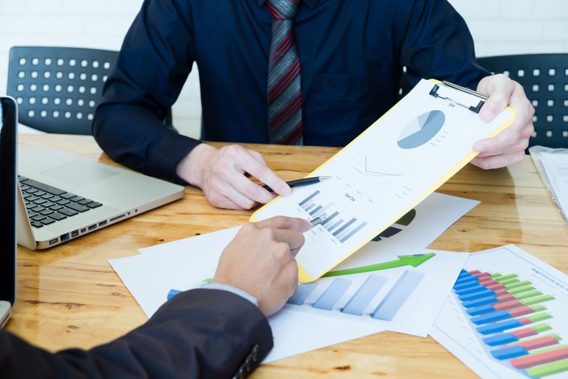 Internal Audit Report: Format, Contents, Findings and Examples