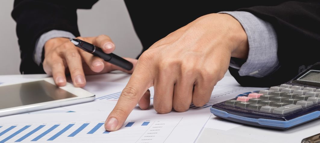 كيف تُحسب مهلة السبعة أشهر للاستفادة من إعفاء غرامة التسجيل لضريبة الشركات؟