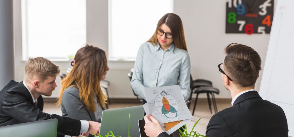 تسجيل الضريبة التكميلية للكيانات في دولة الإمارات